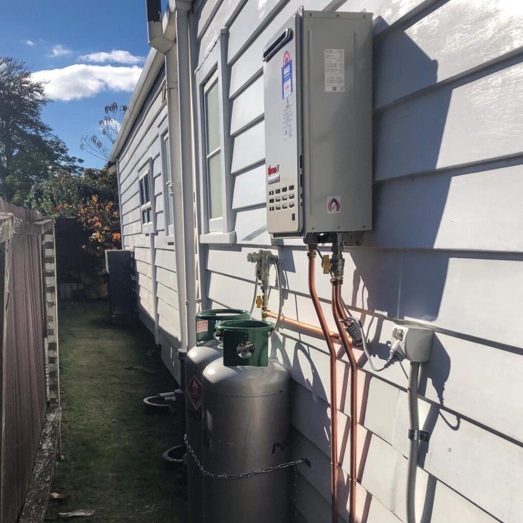 RHEEM 27 LPG GAS HOT WATER HEATER - endless hot water