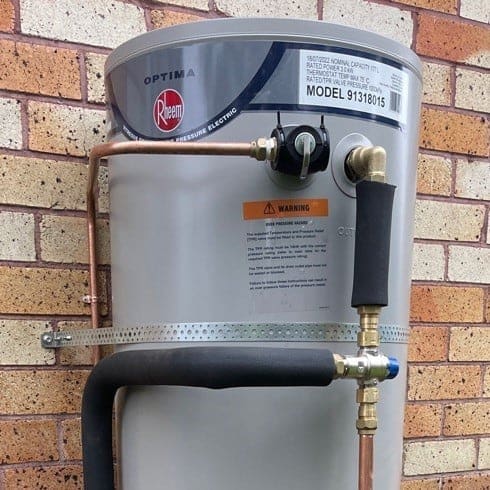 outdoor mains pressure hot water cylinder - rheem optima 180L